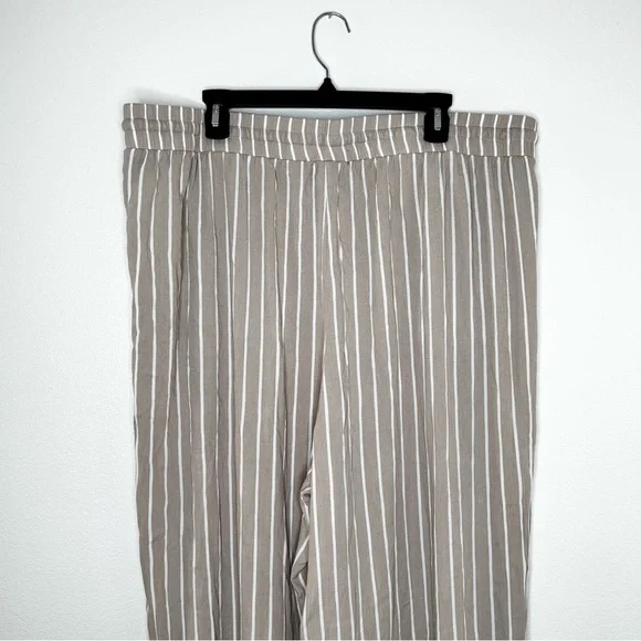 Torrid Womens Beige Striped Wide Leg Pull-On Pants Elastic Waist Pockets 2/ 2X - Picture 6 of 9